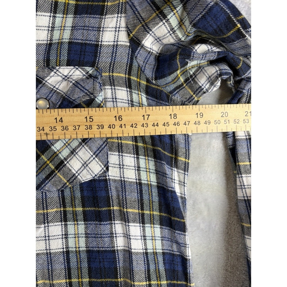 Guess Plaid Flannel Shirt Studded‎ Shoulders Snap Front Hi-Low Hem Navy S - Picture 4 of 7